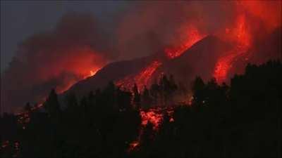 Volcano currently erupting on La Palma in the Spanish Canary Islands, forcing evacuation of thousands