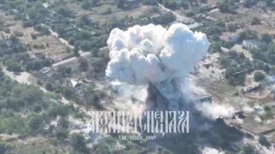 ODAB-1500 UMPK thermobaric glide bomb hits a claimed Ukrainian UAV control centre in L'vove, Kherson Oblast