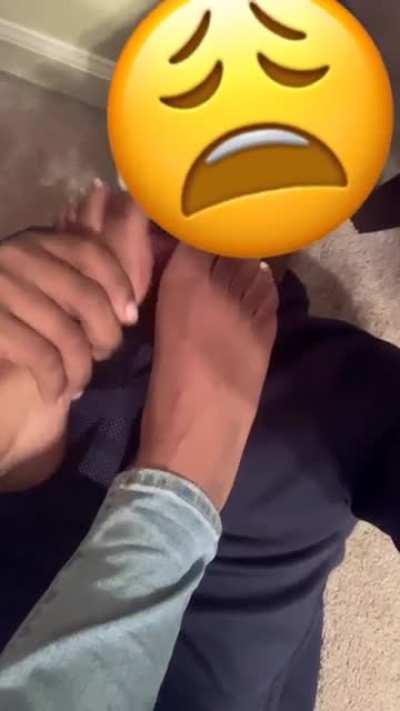 Suckin dis girl toes