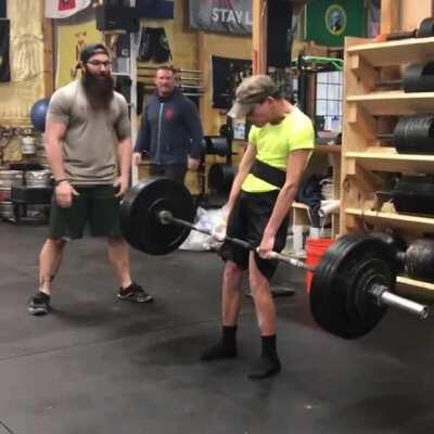 This athlete with cerebral palsy deadlifted 200lb at 99lb!