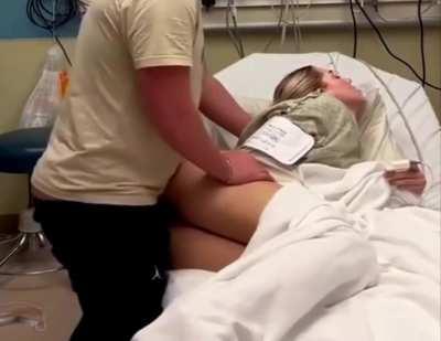 A quickie before surgery, Couple fuck in emergency room