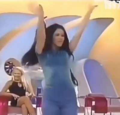 20 year old Shakira dancing on Brazilian TV, 1997