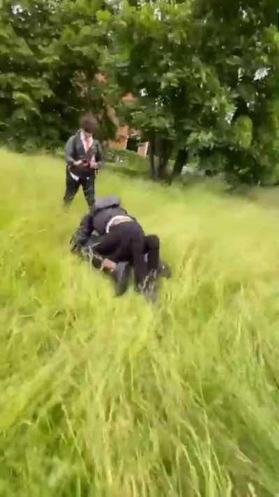 crazy uk fight context is guy that got water on his head already beat the guy poring the water once and was trying to get his get back 