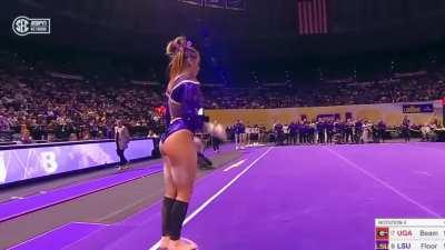 The queen👸KJ Johnson 💜💛🐯🤸‍♀️