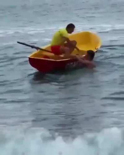 Russian lifeguards are kinda trash