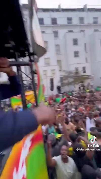 Giggs (SN1) performing the national anthem ‘Talking The Hardest’ at Notting Hill Carnival 2023