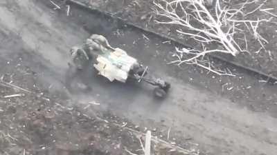 &quot;Bradley's analog&quot;. Russian armed forces use agricultural walk-behind tractors to transport soldiers