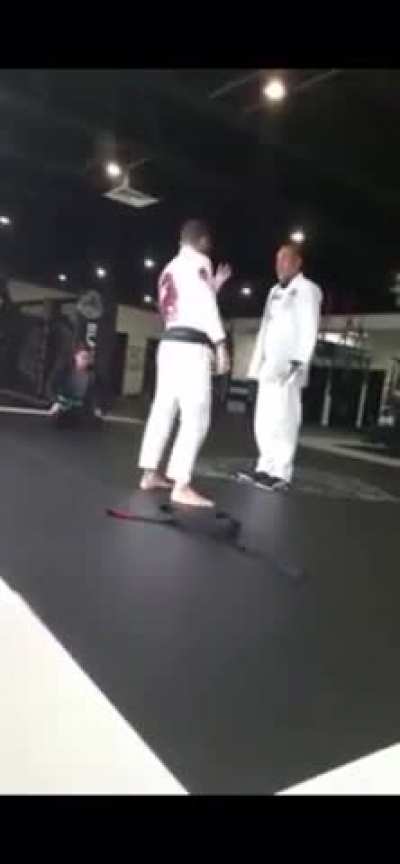 False bjj black belt get caught!