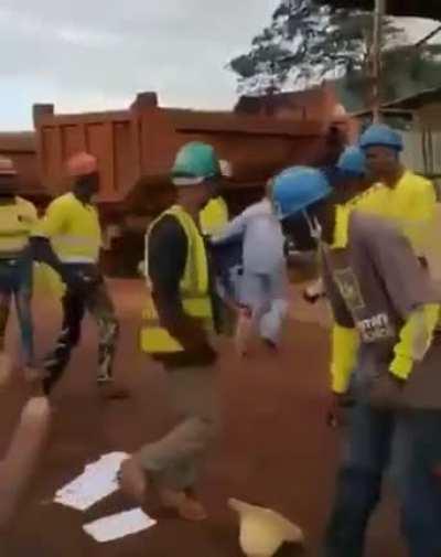 Chinese contractor gets his ass handed to him by a Zimbabwean local engineer in Zimbabwe