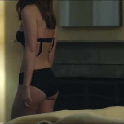 Kate Mara in House of Cards. According to Kate she did not use a body double.