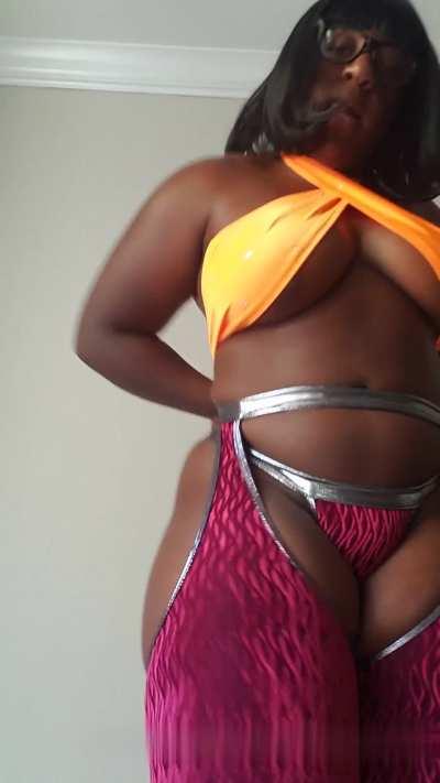 Thicc Ebony Dancing and Stripping Part 1