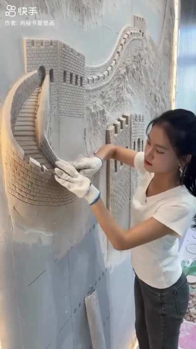 this girl does an amazing 3D art of the great wall of china