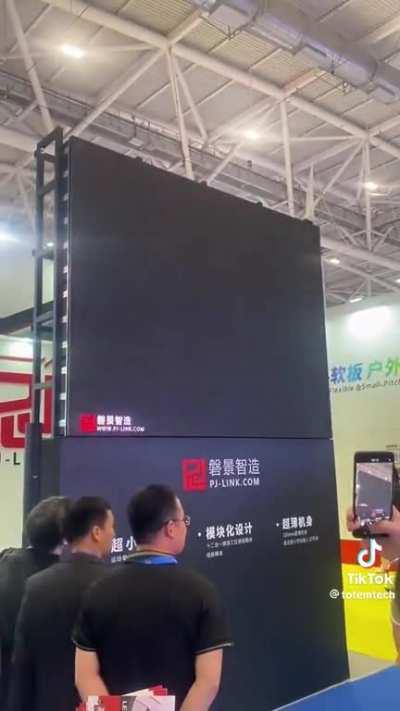 Kinetic LED screen..