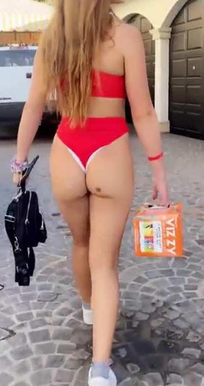 Post more ass Cort