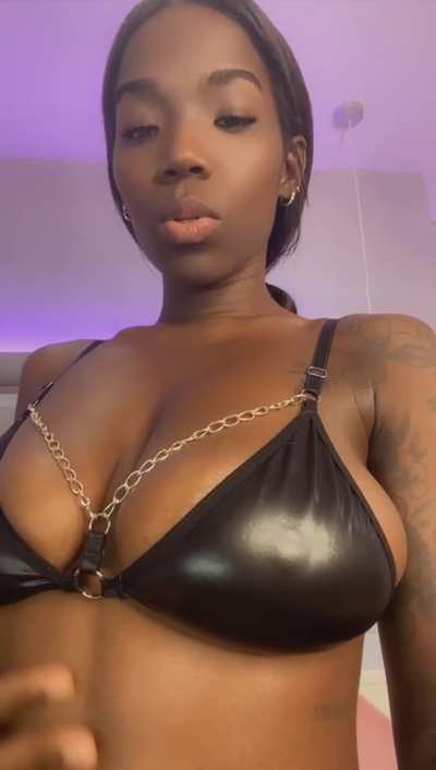 A natural ebony girl ready for a wet dream