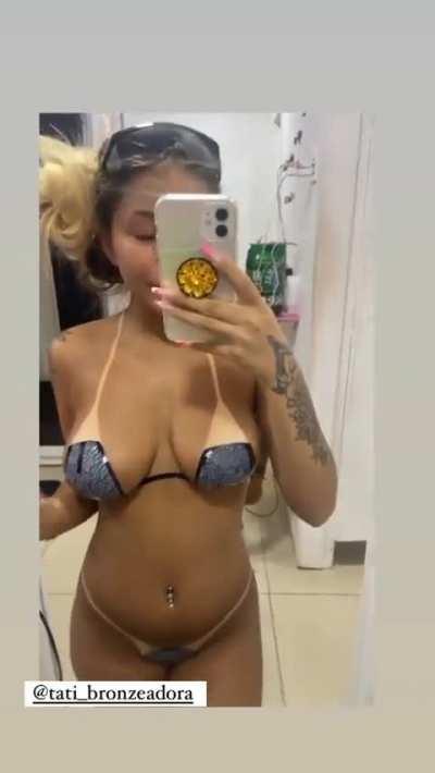 Thallita Treyce dos peitos gostosos com marquinhas 🔥