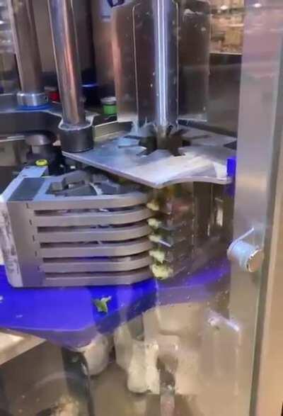 Pineapple slicing machine in Germany