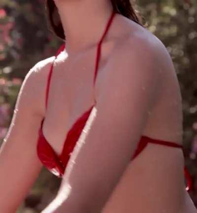 Phoebe Cates - Fast Times at Ridgemont High (1982)