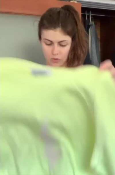 Alexandra Daddario -- &quot;I see what you're Googling&quot;