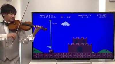 This violinist plays the game so accurately!!