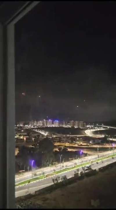 Iron Dome intercepts Hamas rockets above Ashkelon (11.10.23)