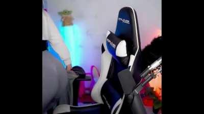 BunnyGirl - Bunnymon Big Butt - TwitchClip-163 🍑🍰👀