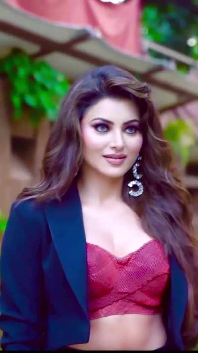 Urvashi Rautela 