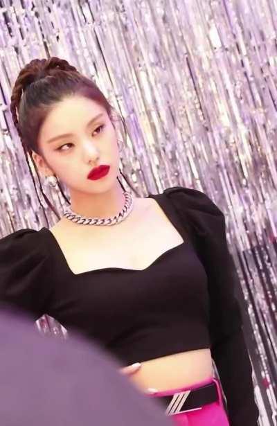 Itzy - Ryujin, Yeji, Yuna