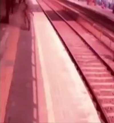 Subway Surfer IRL