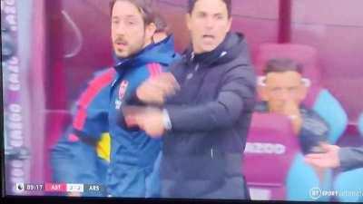 Arteta referee impersonation