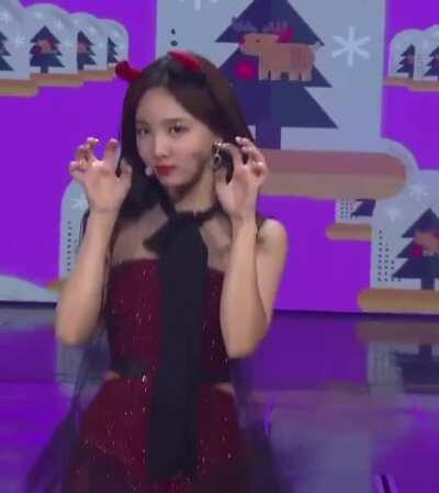 161229 Nayeon TT