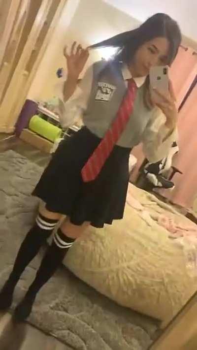 Schoolgirl Poki!