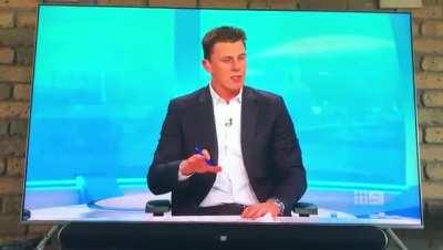 Australia: Sunday Footy Show host ADMITS live on air - that Covid-19 booster shots are causing multiple players to suffer serious Heart Issues & Bells Palsy. “Wards filled with people suffering the same issues” Finally some truth coming out about the 