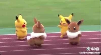 *Pikachu used agility*