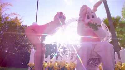 Miley Cyrus Easter Bunny 02