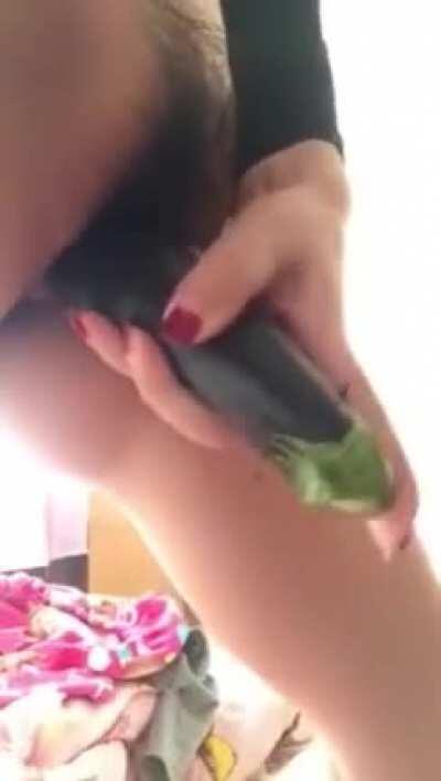 Beautiful girl fucking herself with an 🍆