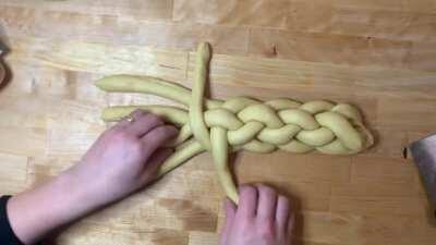 Braiding a 6 strand challah