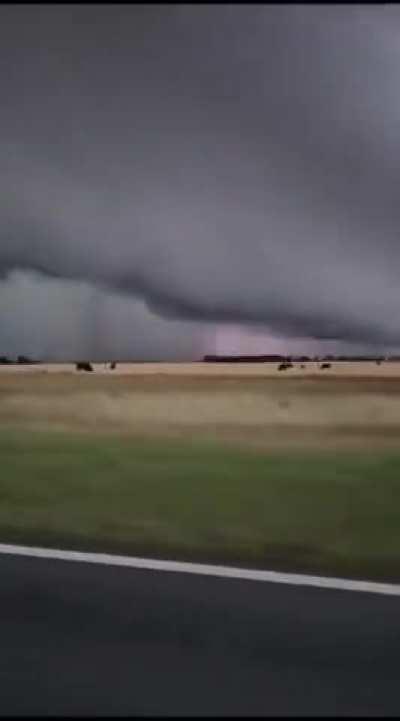 Tornada F1 y se habla de transformación a F2 ...y su paso trágico por Bahía blanca 