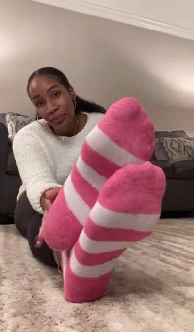 Ebony sweaty sock joi 🔥