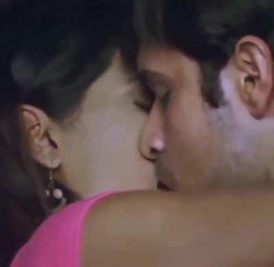 Wanna kiss Shweta tiwari like this 🤤 who's ur choice.?