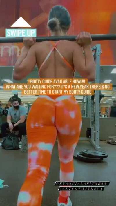 She gotta have the best ass outta all these workout hoes