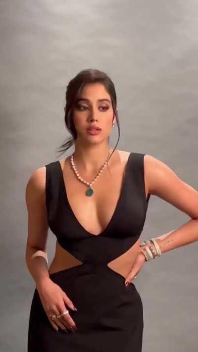 Janhavi Kapoor 