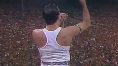 Freddie Mercury's vocal improvisation with public.