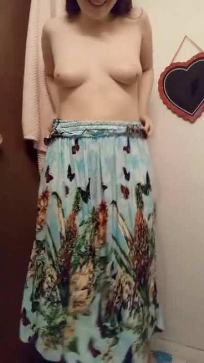 Who wants to watch me strip off my sundress? [f]