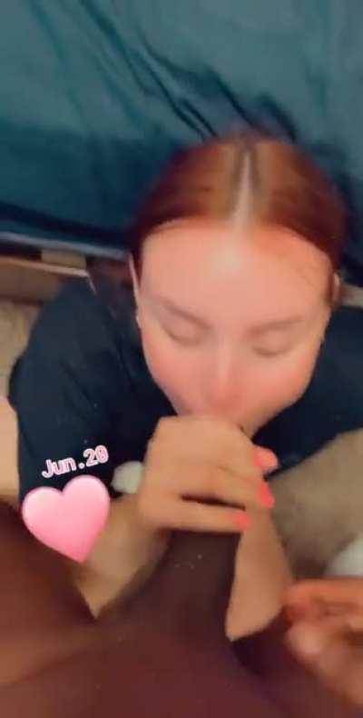 sucking that big dick🤤