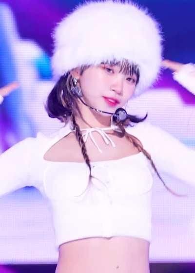 LE SSERAFIM - Chaewon