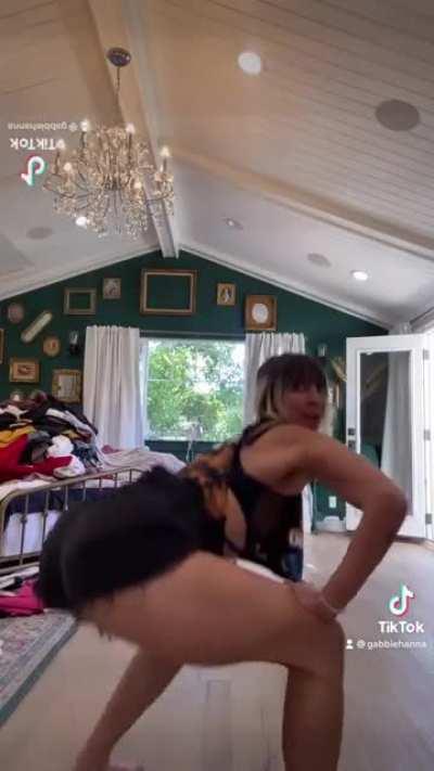 GabbieHannaNSFW1