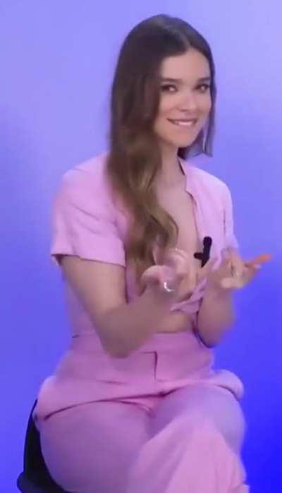 Hailee Steinfeld 