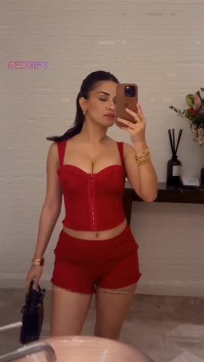 Avneet kaur 🔥