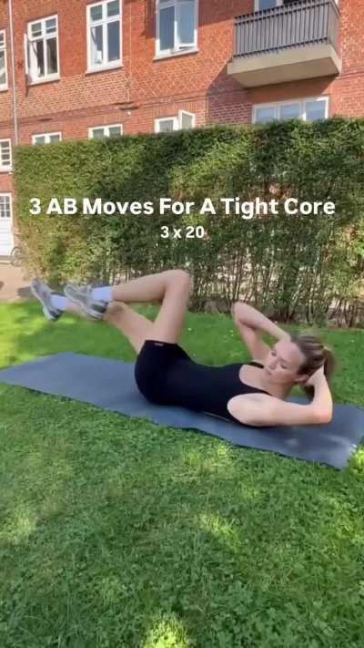 Josephine Skriver for joja... 3 ab moves with @josephineskriver